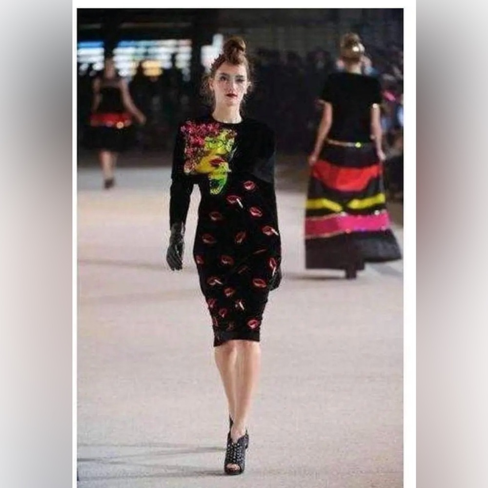 NEW 👑Manish Arora Face painted front Black Velvet Top Colorful Face Design smal